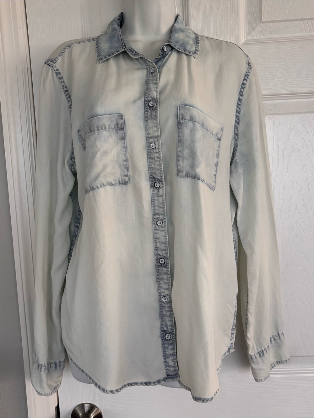 Aeropostale Light Blue Washed Chambray Button-Up Shirt